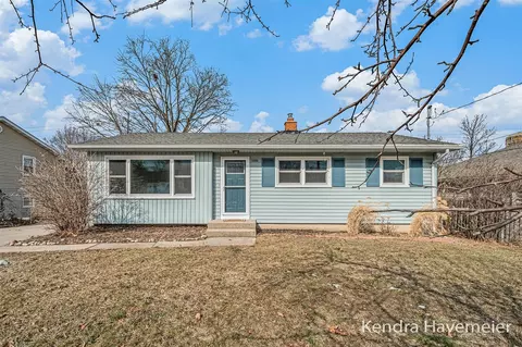 1305 Aberdeen, Grand Rapids, MI 49505