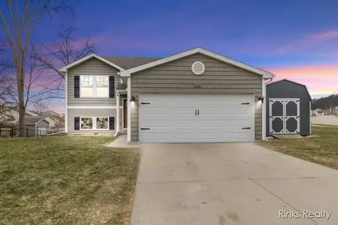 1627 Hamlet, Lowell, MI 49331
