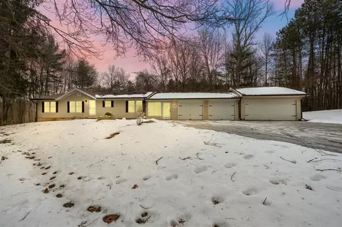 8706 N 12th, Kalamazoo, MI 49009
