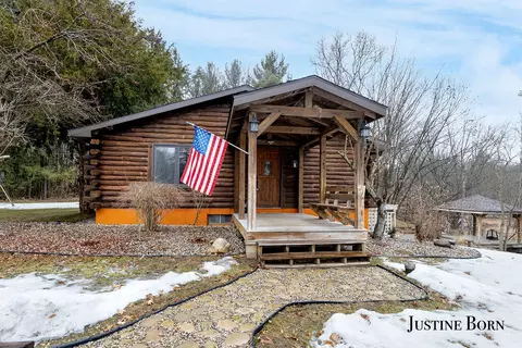 11570 Kickland, Gowen, MI 49326