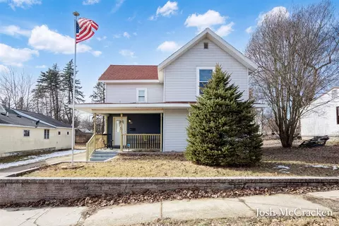 323 Lewis, Belding, MI 48809