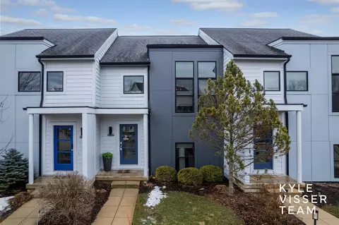 2134 New Town, Grand Rapids, MI 49525