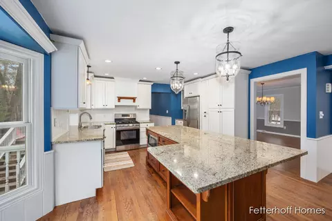 Kitchen - 1964 Timber Trail Dr, Ada, MI 49301 photo 7 of 8
