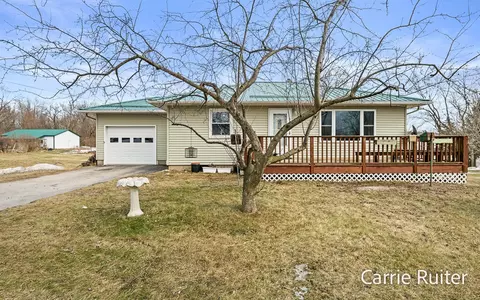 3288 S Slocum, Ravenna, MI 49451