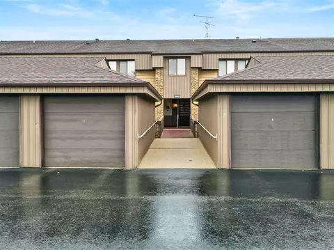 2933 Byron Ctr #E, Wyoming, MI 49519