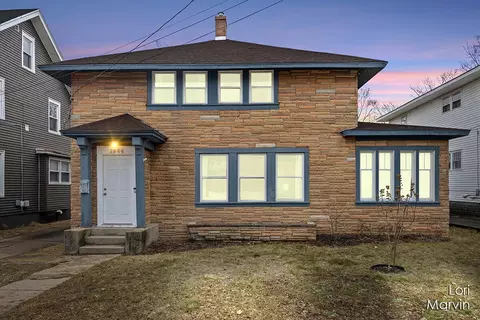 1844 Jefferson, Grand Rapids, MI 49507