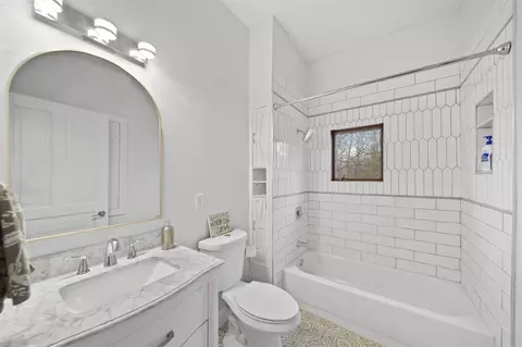 Bath - 8821 Buhl, Jerome, MI 49249 photo 3 of 3