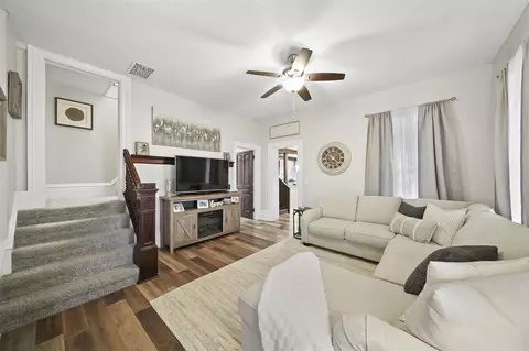 Living - 8821 Buhl, Jerome, MI 49249 photo 2 of 3