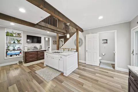Entry Way - 8821 Buhl, Jerome, MI 49249 photo 4 of 7