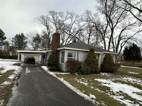 6700 Hanna Lk, Caledonia, MI 49316