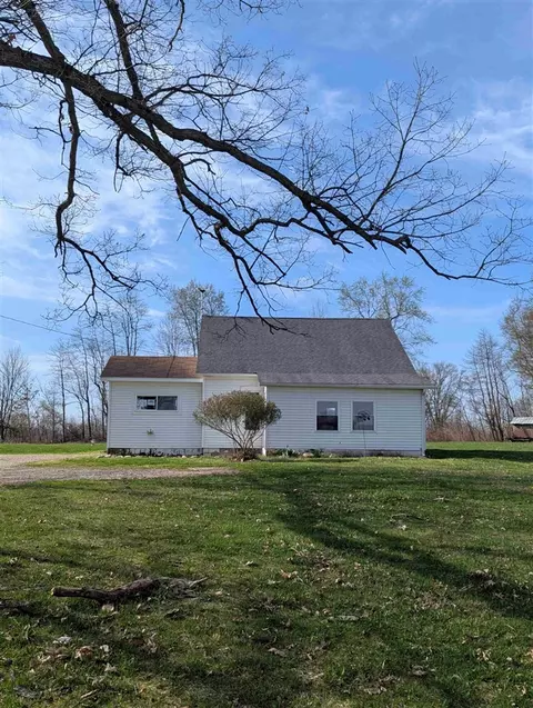 613 E County Line, Tekonsha, MI 49092