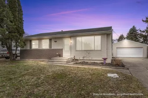 1700 Sibley, Lowell, MI 49331