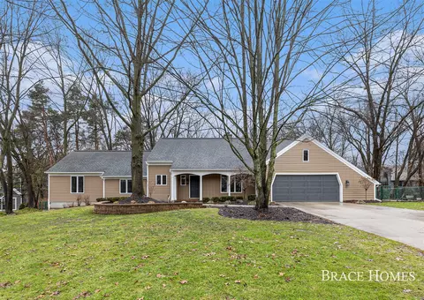 1839 Beard, Grand Rapids, MI 49546
