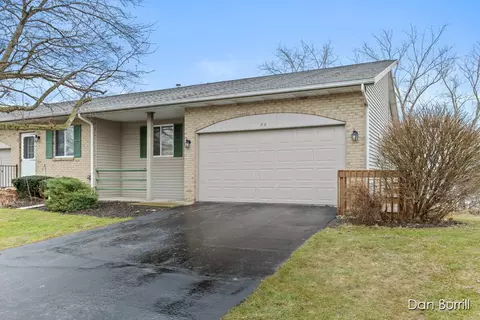 70 Grand Vlg #4, Grandville, MI 49418