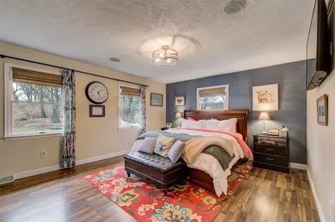 Bedroom - 6597 Lorrie Dr, Spring Arbor, MI 49283 photo 1 of 2