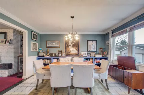 Dining - 6597 Lorrie Dr, Spring Arbor, MI 49283 photo 1 of 2