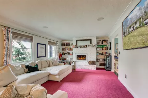 Living - 6597 Lorrie Dr, Spring Arbor, MI 49283 photo 2 of 5