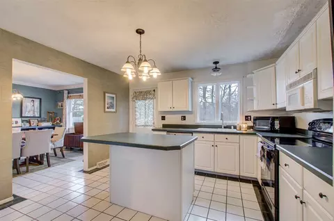 Kitchen - 6597 Lorrie Dr, Spring Arbor, MI 49283 photo 1 of 2