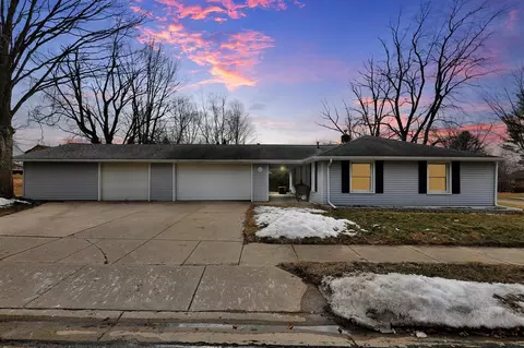 907 Riverside, Portland, MI 48875