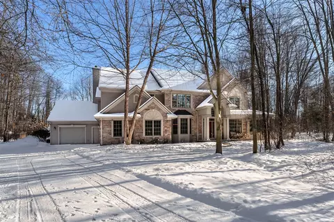6450 E Bay, Richland, MI 49083