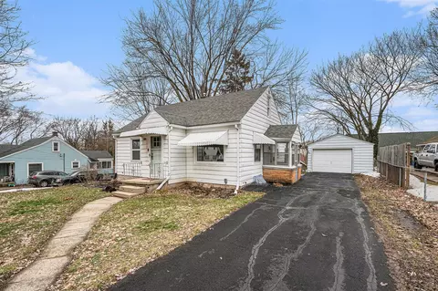 1526 Hillcrest, Grand Rapids, MI 49504