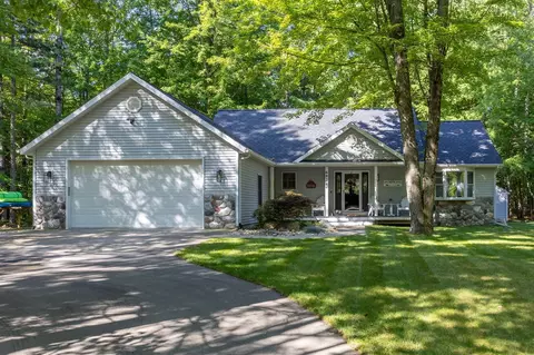 6831 White Pne, Canadian Lakes, MI 49346