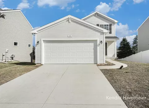 806 Strauss #16, Greenville, MI 48838