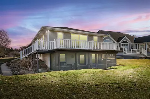 7585 S Indian Lk, Vicksburg, MI 49097