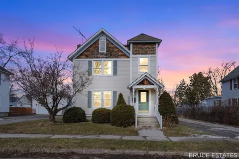 79 Pearl, Sparta, MI 49345