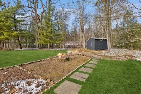 7211 Home, Harbert, MI 49115 photo 25
