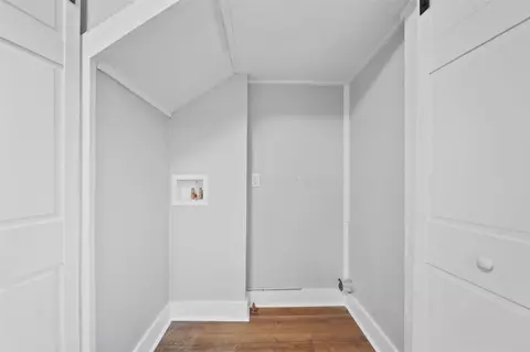 Entry Way - 10034 Pulaski, Hanover, MI 49241 photo 4 of 5