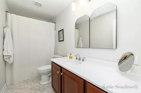 Bath - 4636 Oakwright, Ada, MI 49301 photo 5 of 6