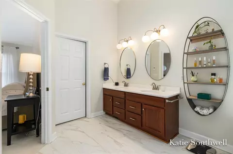 Bath - 4636 Oakwright, Ada, MI 49301 photo 4 of 6