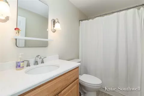 Bath - 4636 Oakwright, Ada, MI 49301 photo 6 of 6