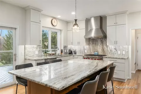 Kitchen - 4636 Oakwright, Ada, MI 49301 photo 3 of 10