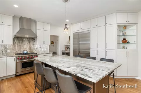 Kitchen - 4636 Oakwright, Ada, MI 49301 photo 9 of 10