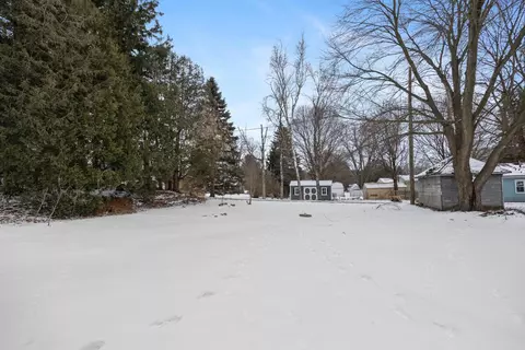 Exterior - 510 E Gilson, Edmore, MI 48829 photo 6 of 6