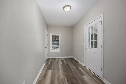 Entry Way - 510 E Gilson, Edmore, MI 48829 photo 8 of 10