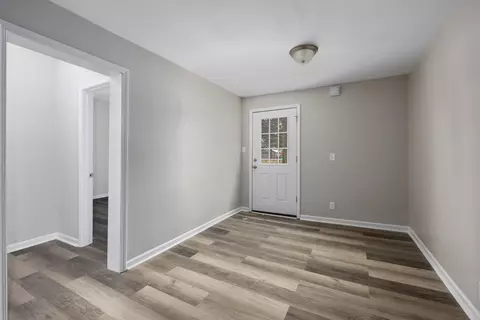 Entry Way - 510 E Gilson, Edmore, MI 48829 photo 5 of 10