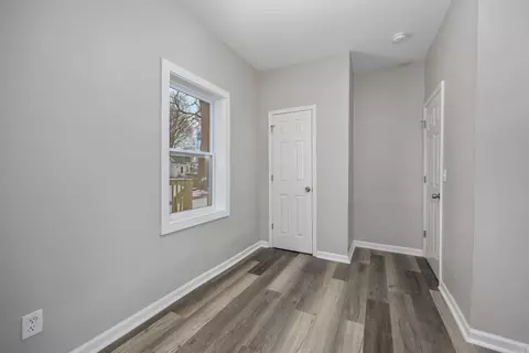 Entry Way - 510 E Gilson, Edmore, MI 48829 photo 6 of 10