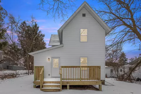 510 E Gilson, Edmore, MI 48829