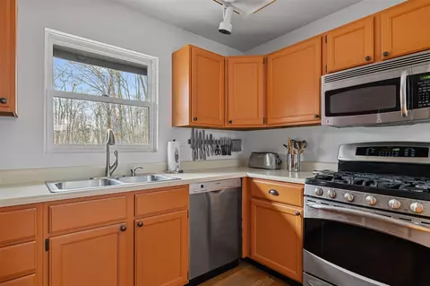 Kitchen - 7510 Harbert, Harbert, MI 49115 photo 2 of 3