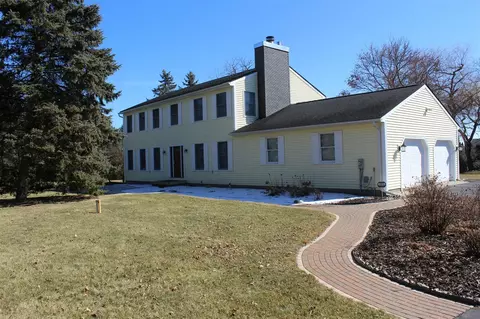 85 W Willis, Saline, MI 48176