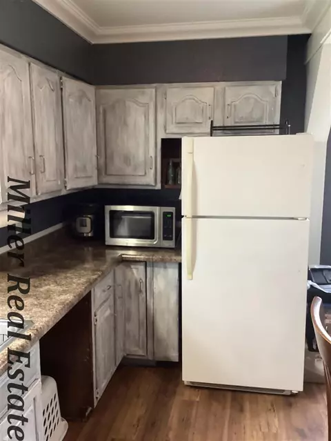 Kitchen - 224 N Catherine, Ithaca, MI 48847 photo 2 of 2