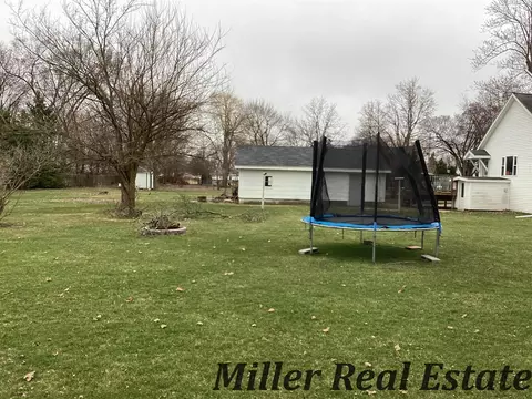 Exterior - 224 N Catherine, Ithaca, MI 48847 photo 5 of 10