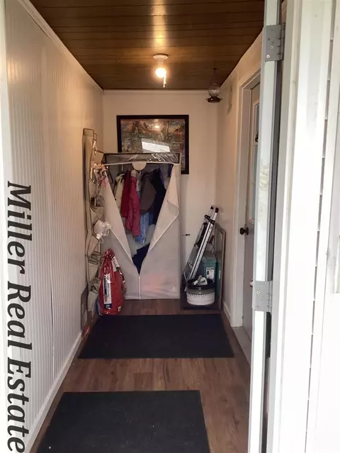 Entry Way - 224 N Catherine, Ithaca, MI 48847 photo 2 of 4