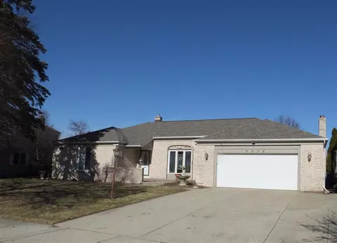 5352 Queensbury, Kentwood, MI 49508