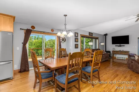 Dining - 1507 146th, Dorr, MI 49323 photo 1 of 2