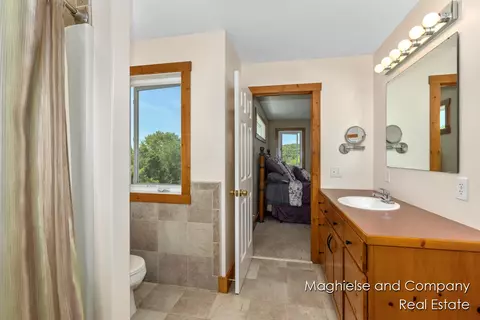 Bath - 1507 146th, Dorr, MI 49323 photo 4 of 6