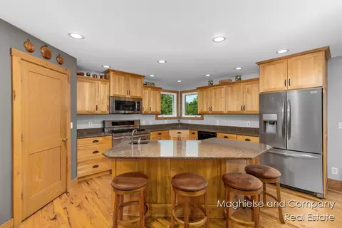 Kitchen - 1507 146th, Dorr, MI 49323 photo 4 of 4
